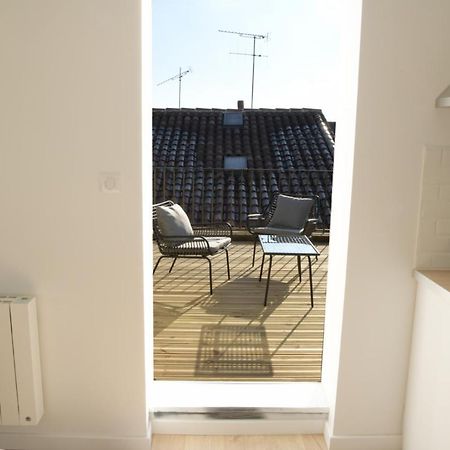 T2 De 55M2 Avec Toit Terrasse, Hyper Centre, Wifi, Draps, Savons Et Serviettes Fournis Cognac Luaran gambar