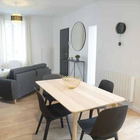 T2 De 55M2 Avec Toit Terrasse, Hyper Centre, Wifi, Draps, Savons Et Serviettes Fournis Cognac Luaran gambar
